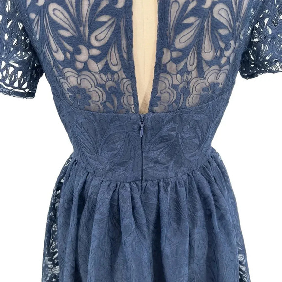 Chi Chi London Sheridan Dress Navy Blue Embroidered‎ Short Sleeve UK 12 US 8 - Picture 10 of 14